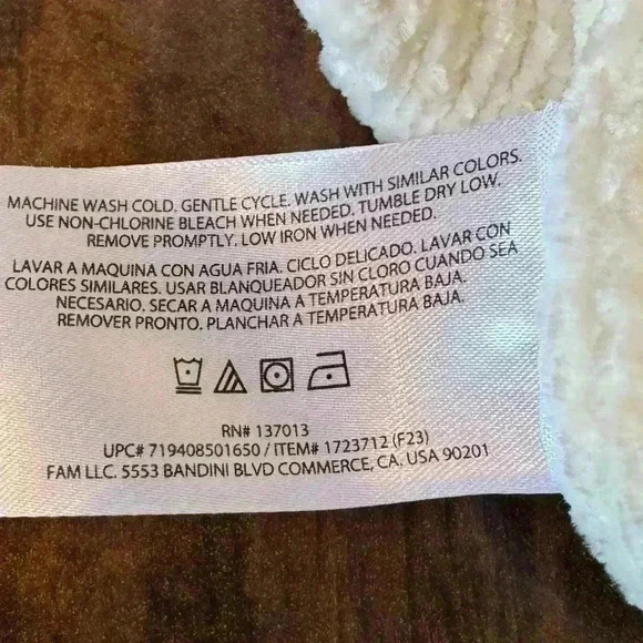 Beautiful SOFT ORVIS sweater. - Picture 8 of 9